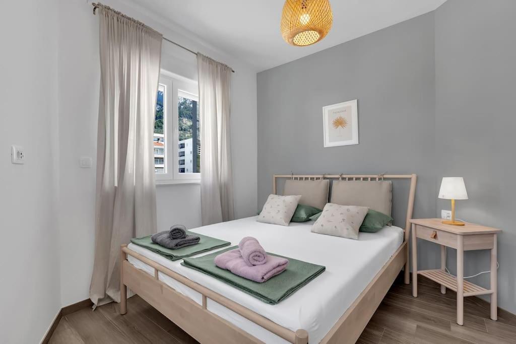 Apartment Penthouse Lena *