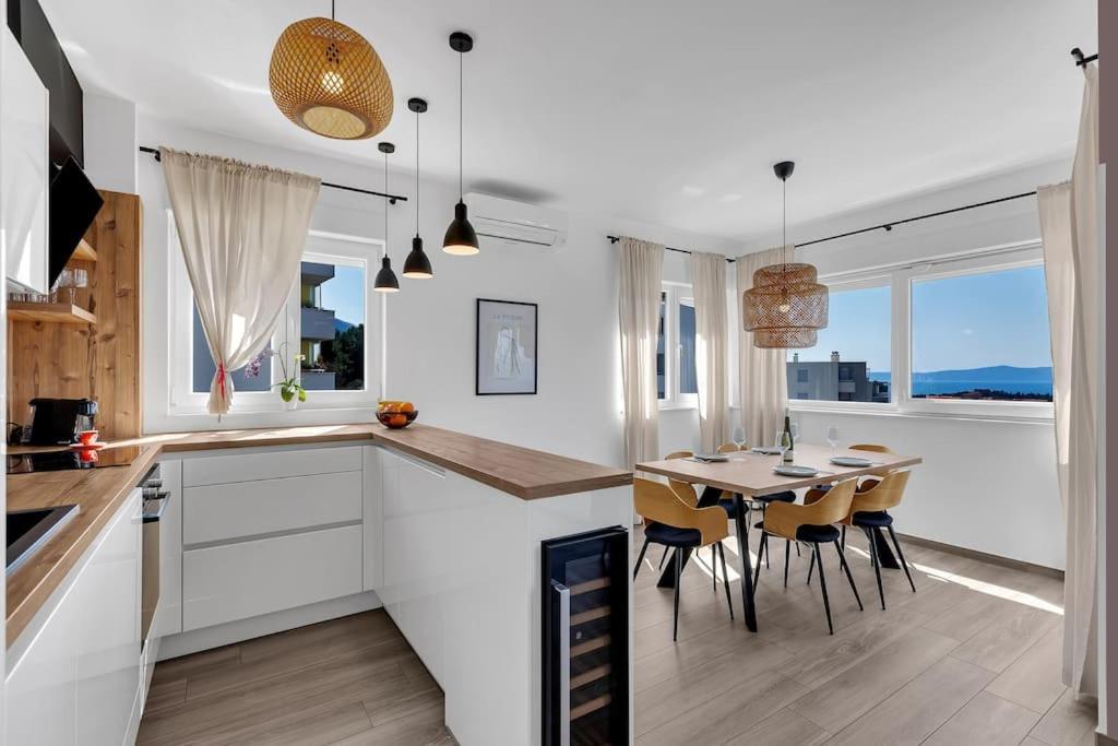 Apartment Penthouse Lena *