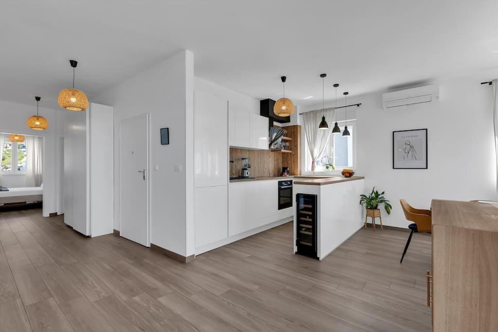 Penthouse Lena Apartment