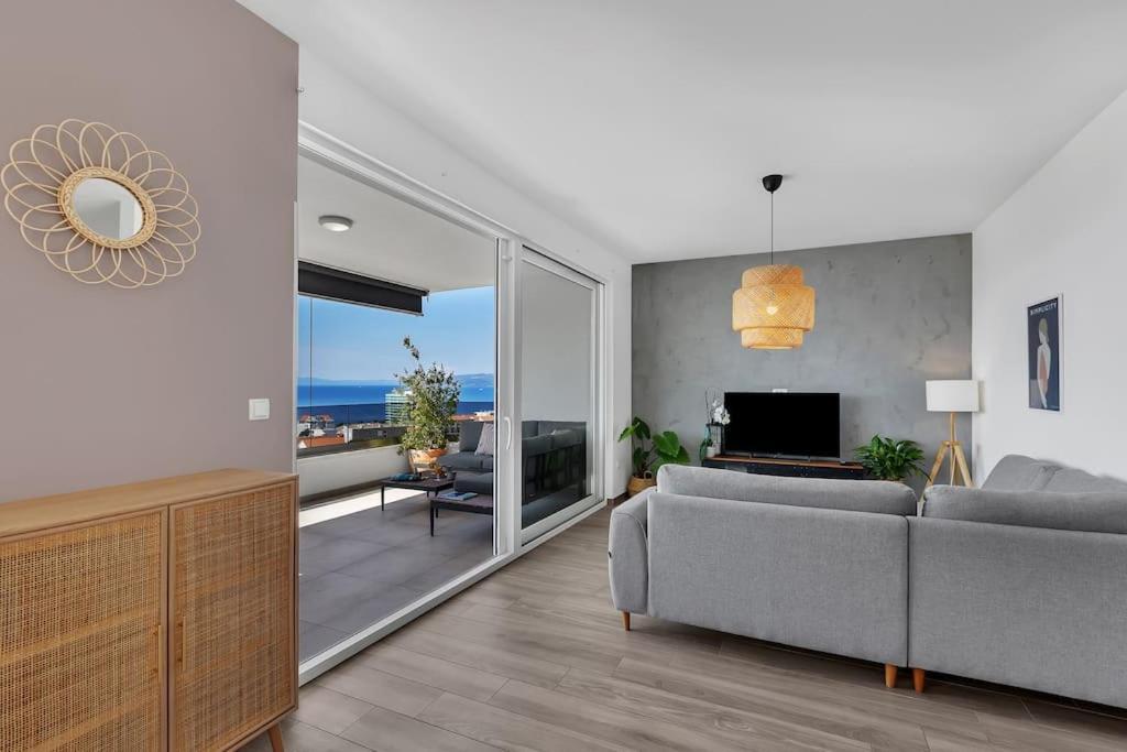 Apartment Penthouse Lena