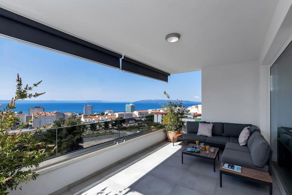 Penthouse Lena *